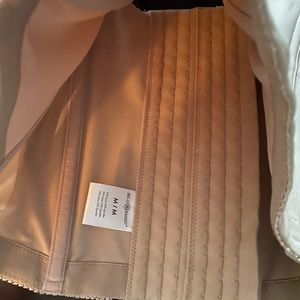 NWOT belly bandit postpartum belly wrap
